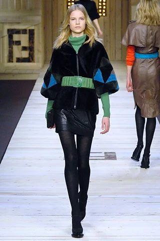 Look 28